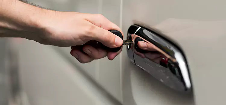 Why Choose Our Auto Locksmith Team in East St. Louis, IL?